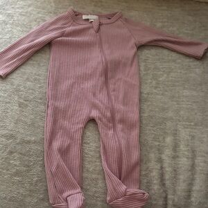 Soft Mauve Ribbed Kids Footie